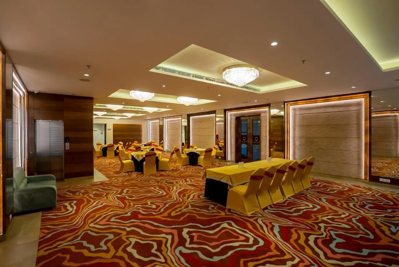 Celebrant Hotel فاراناسي 3*,  الهند