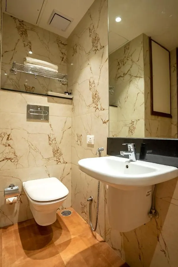 Celebrant Hotel Varanasi 3*,  India