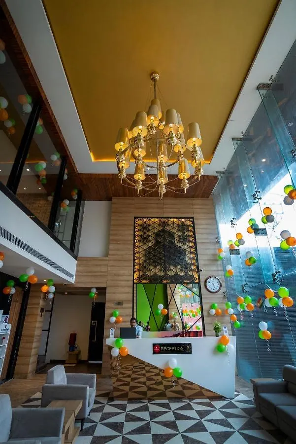 Celebrant Hotel Varanasi 3*,  India