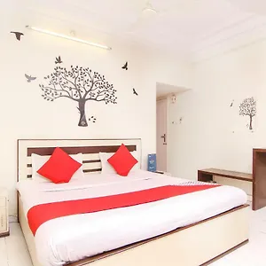 Hotel Oyo 14345 Panchsheel, Varanasi